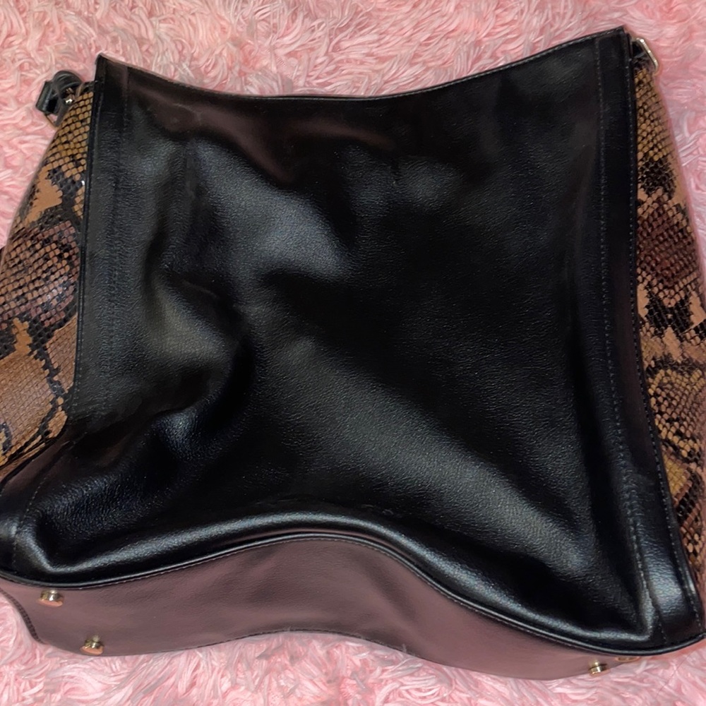 Black leather snakeskin purse